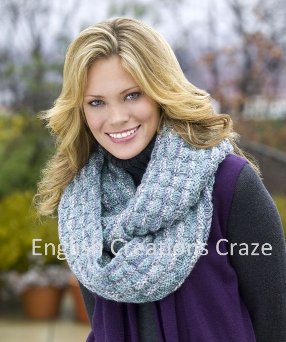 Four ti Four Snood groen-wolwit volledige print casual uitstraling Accessoires Sjaals Snoods 